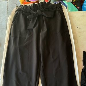 Black paper bag Womens pants. New without tags XL